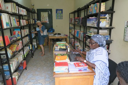 Lire la suite à propos de l’article BIBLIOTHECAIRE
